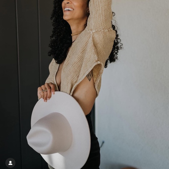 Beige Tie-Front Crop Top - Picture 2 of 3